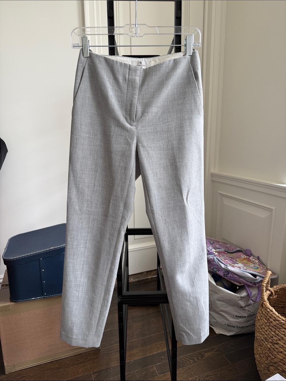 Aritzia Light Gray Straight-Leg Dress Pants